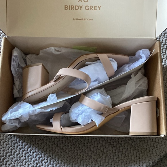 Birdy Grey Heels Size 7 - Picture 3 of 4